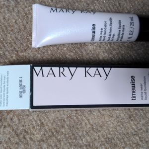 Mary Kay matte wear liq foundation, 1fl oz, beige 2